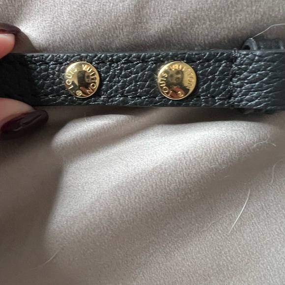Louis Vuitton purse strap that goes to the “FAVORITE” purse. - Picture 8 of 11
